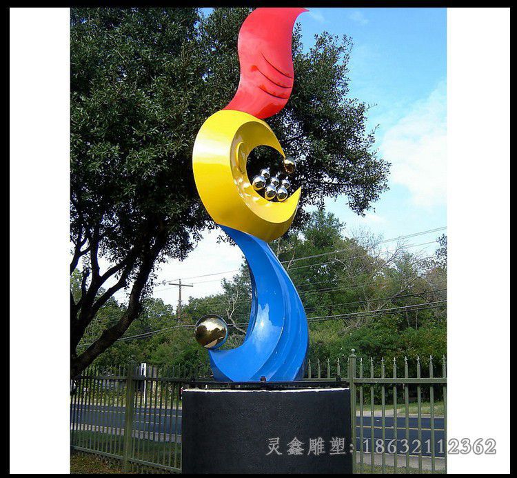 不锈钢月亮相接公园雕塑