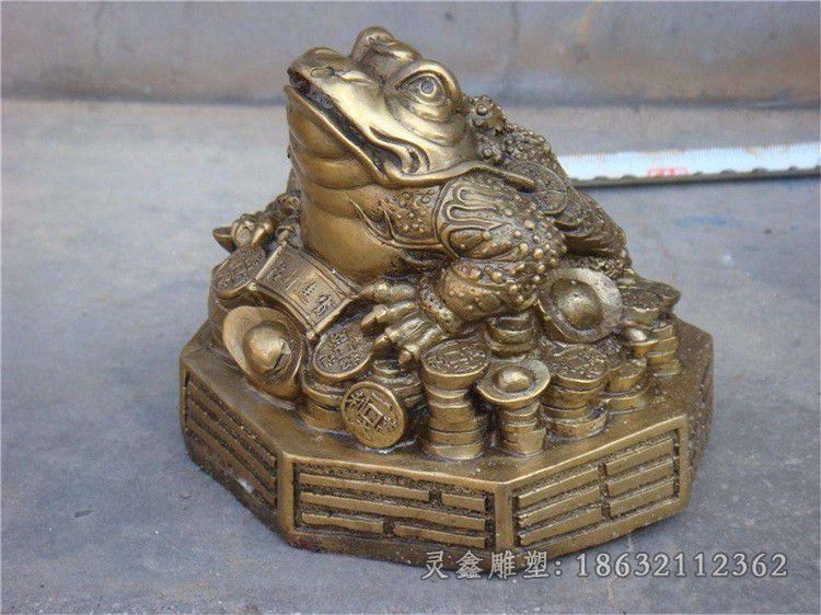 金色金蟾标志景观铜雕