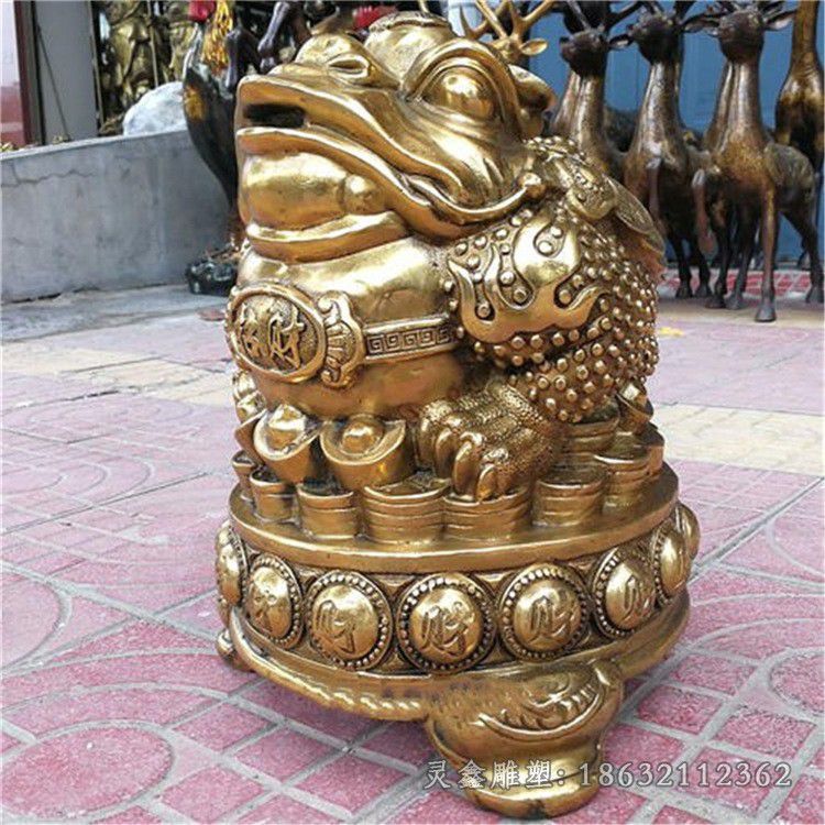 金色金蟾抽象景观铜雕