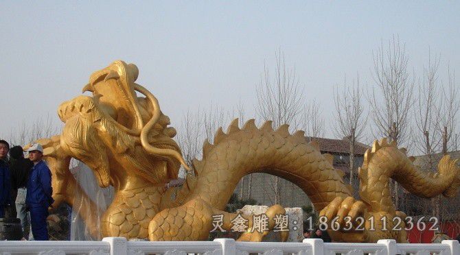 金色龙动物抽象铜雕