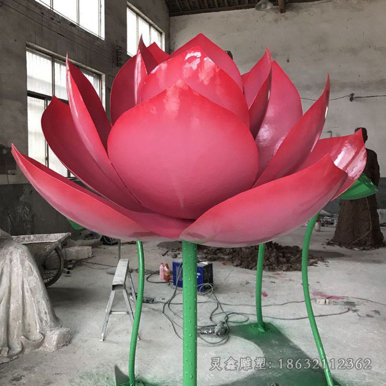 彩绘不锈钢荷花校园雕塑