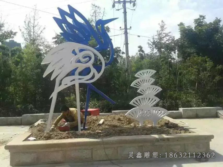 镂空天鹅抽象不锈钢雕塑