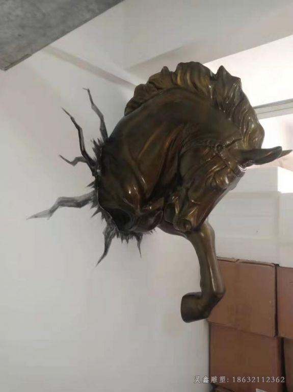 半身马商场景观铜雕