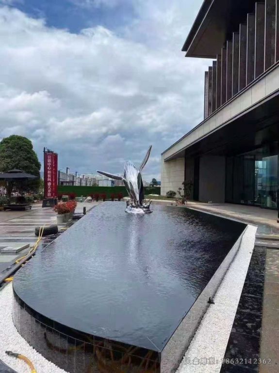跳跃海豚不锈钢景区雕塑