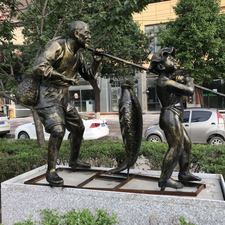 渔文化称鱼广场铜雕
