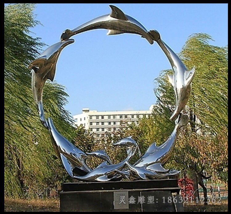 海豚嬉戏城市不锈钢雕塑