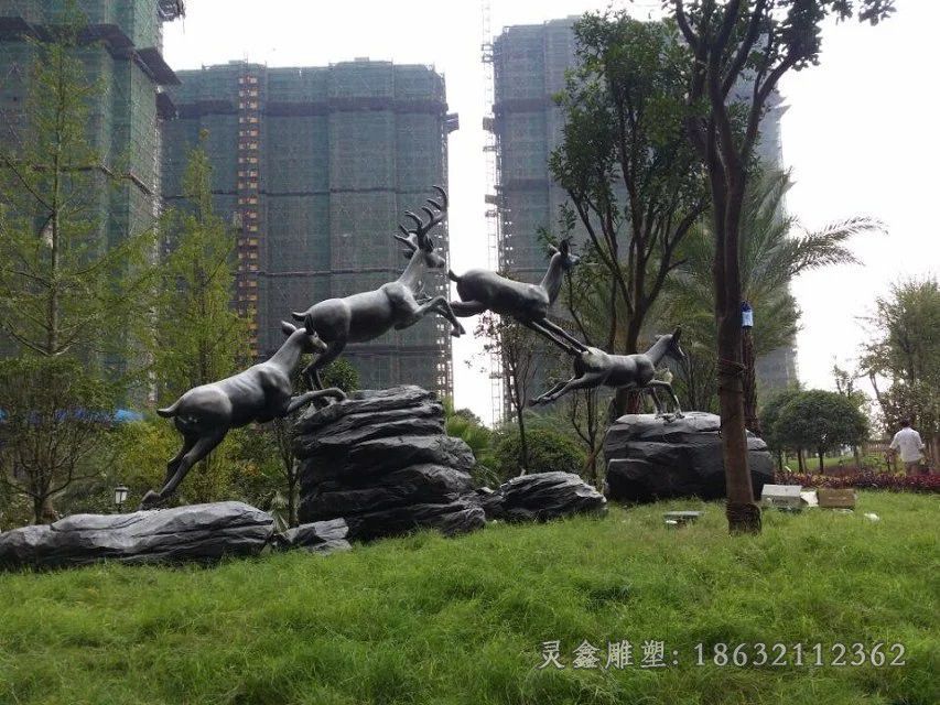 梅花鹿校园景观铜雕
