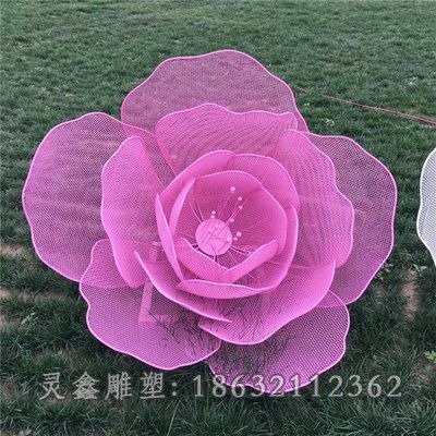 彩绘花朵镂空不锈钢雕塑