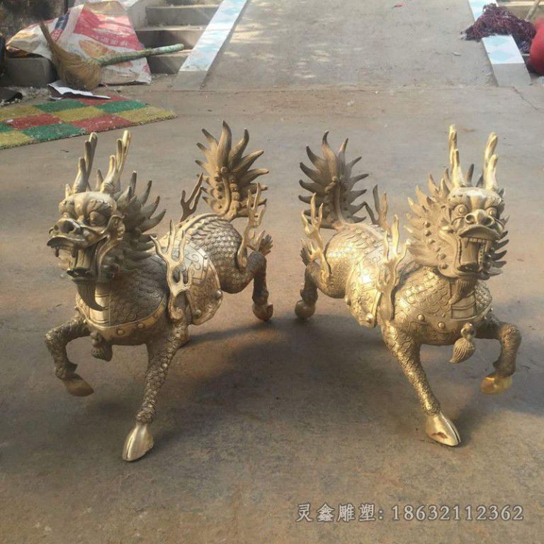 金色麒麟公园动物铜雕