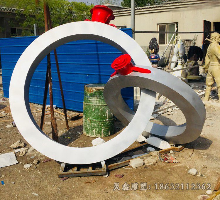 不锈钢戒指景观雕塑