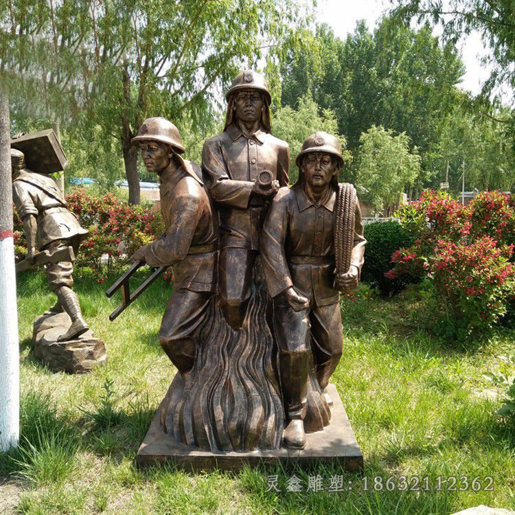 喷水消防员人物铜雕
