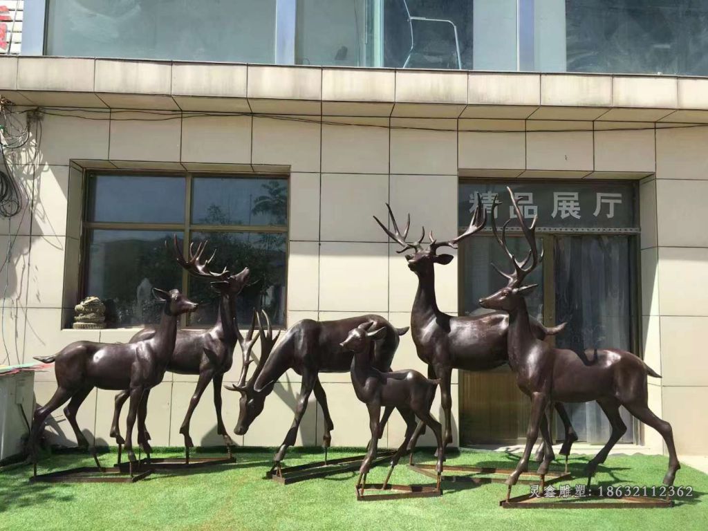 群鹿公园景观标志铜雕