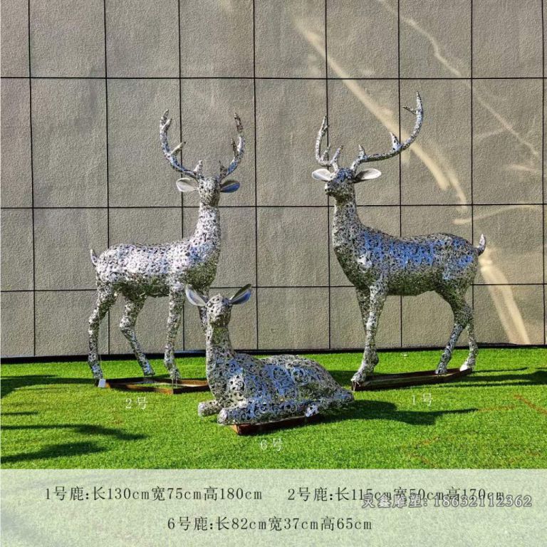 三只小鹿不锈钢动物雕塑